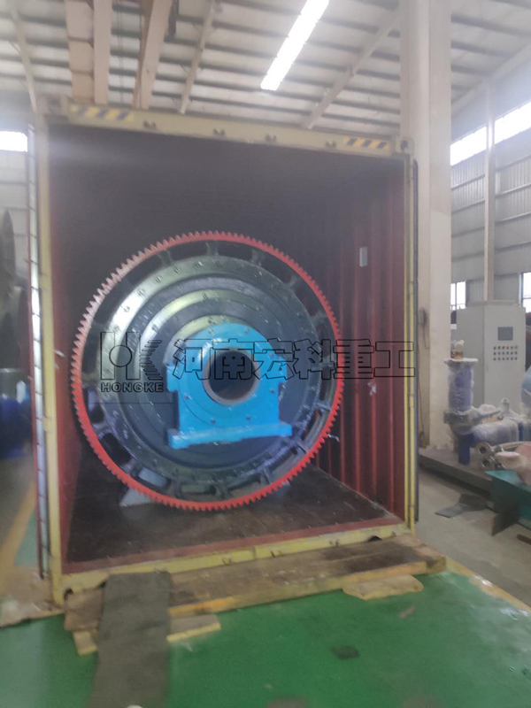 科索沃1.5米&times;4.5米的白灰球磨機